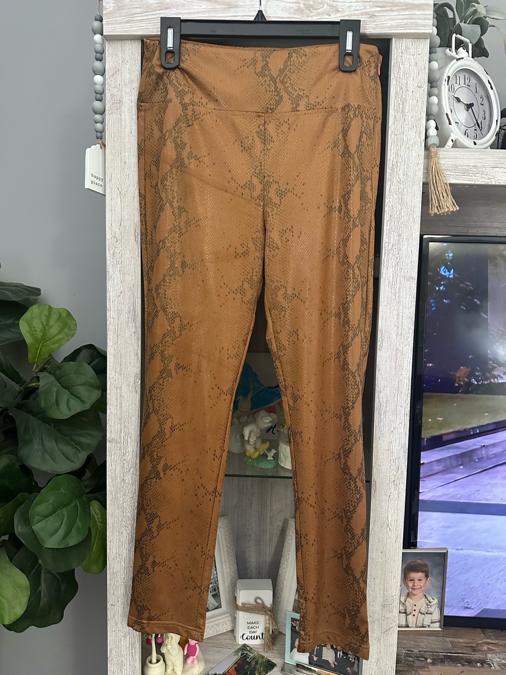 eesome Tan Snake-Print High-Waist Jeggings